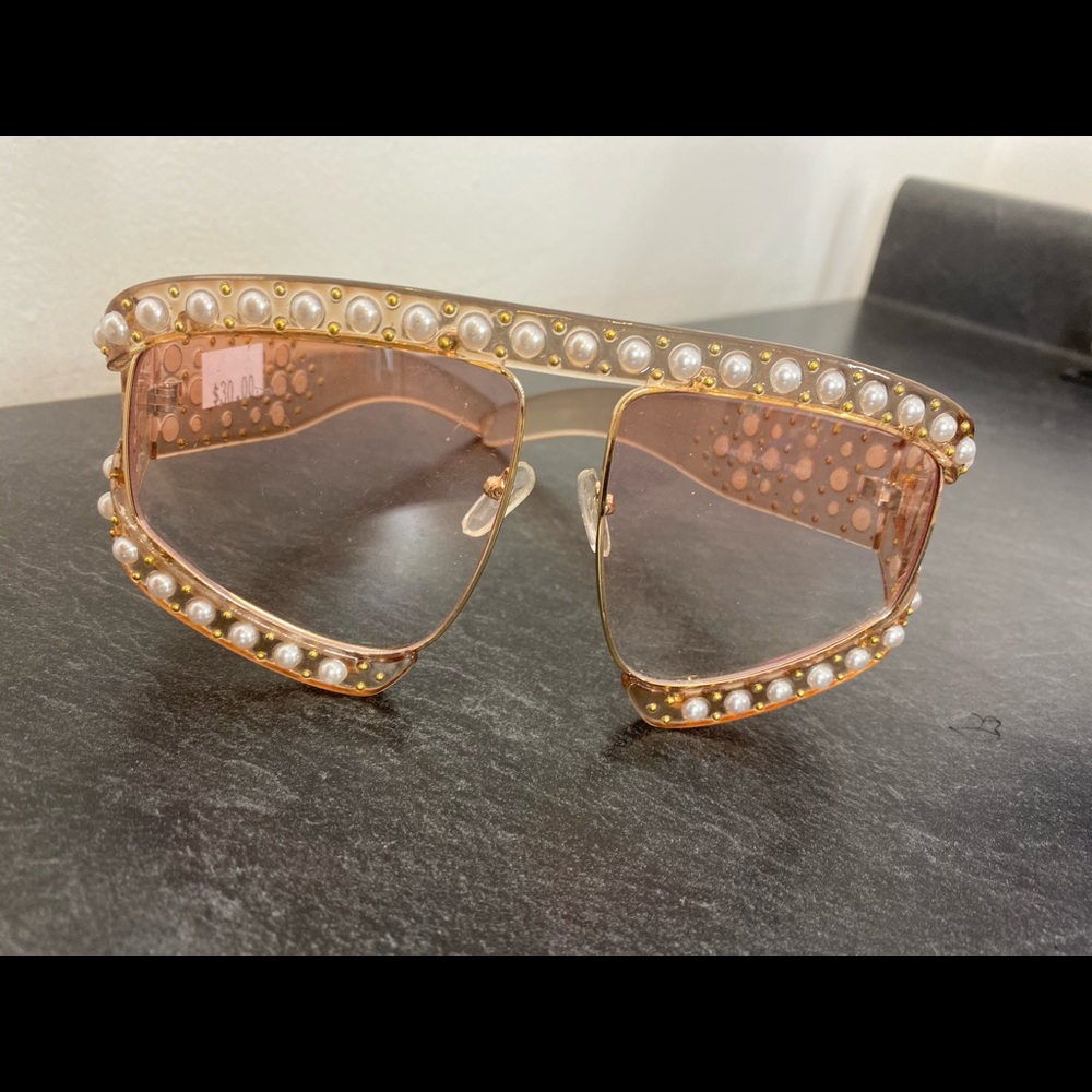 Trendy Oversized High Fashion Sunglasses